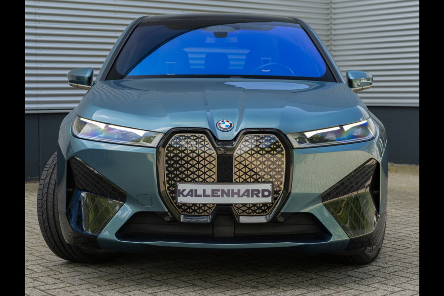 BMW iX M60 - Pano - Bowers & Wilkins - Trekhaak - Stoelventilatie