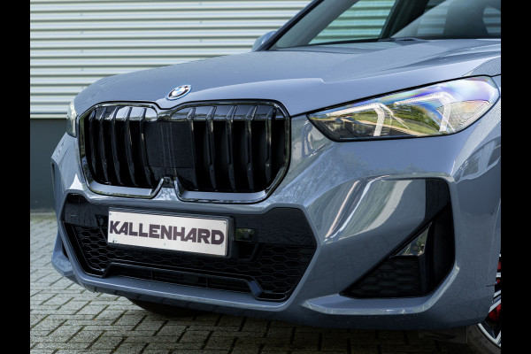 BMW X1 xDrive30e M-Sport Pro - M-Zetels - Full-Option - NP76.000