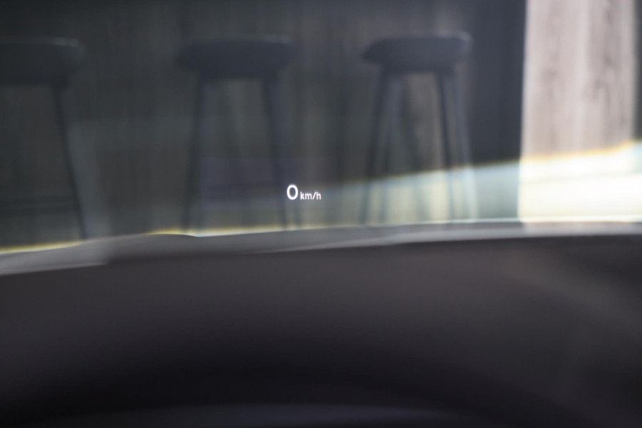 Volkswagen Tiguan 2.0 TSI 4Motion R Line / 190 Pk / Digital Cockpit / Acc / Lane Assist / Open Pano / Led / Trekhaak / Pdc / 19 In