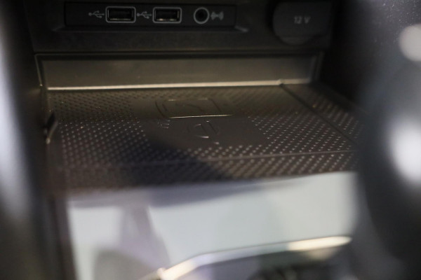 Volkswagen Tiguan 2.0 TSI 4Motion R Line / 190 Pk / Digital Cockpit / Acc / Lane Assist / Open Pano / Led / Trekhaak / Pdc / 19 In