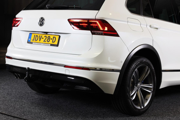 Volkswagen Tiguan 2.0 TSI 4Motion R Line / 190 Pk / Digital Cockpit / Acc / Lane Assist / Open Pano / Led / Trekhaak / Pdc / 19 In