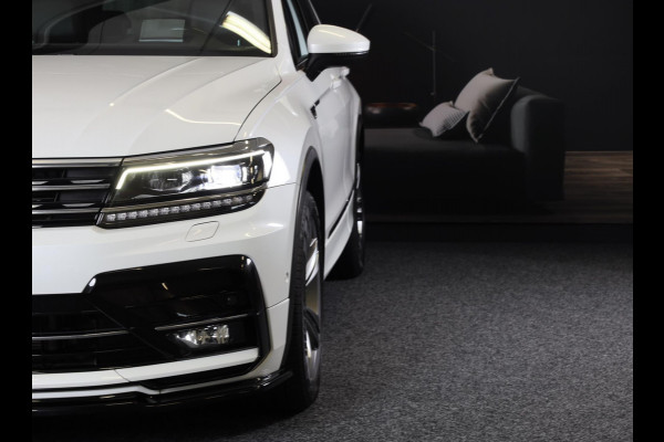 Volkswagen Tiguan 2.0 TSI 4Motion R Line / 190 Pk / Digital Cockpit / Acc / Lane Assist / Open Pano / Led / Trekhaak / Pdc / 19 In