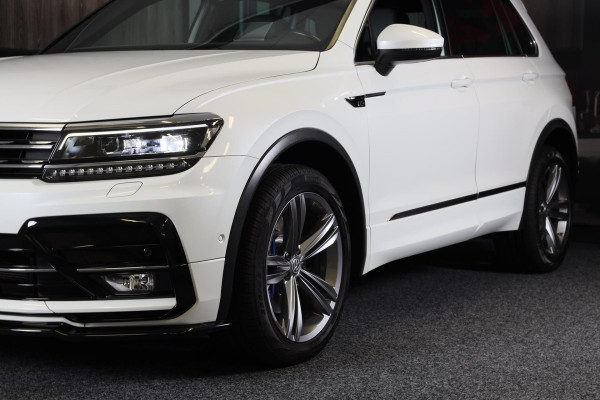 Volkswagen Tiguan 2.0 TSI 4Motion R Line / 190 Pk / Digital Cockpit / Acc / Lane Assist / Open Pano / Led / Trekhaak / Pdc / 19 In