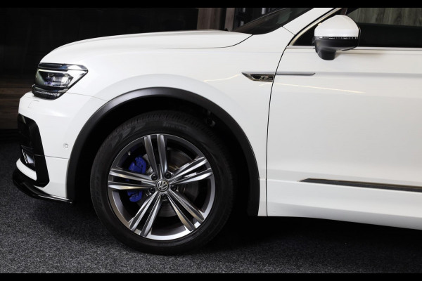 Volkswagen Tiguan 2.0 TSI 4Motion R Line / 190 Pk / Digital Cockpit / Acc / Lane Assist / Open Pano / Led / Trekhaak / Pdc / 19 In