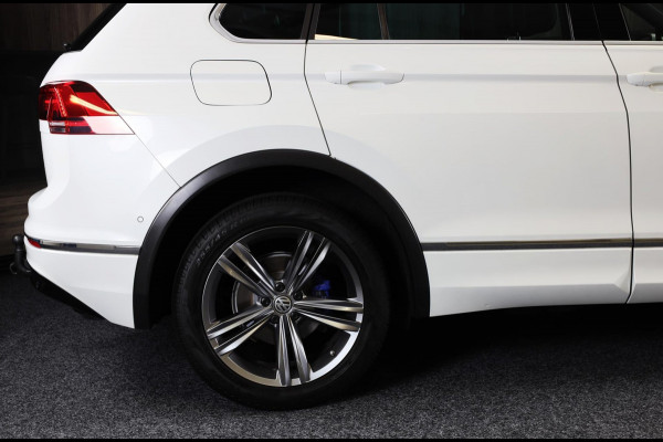Volkswagen Tiguan 2.0 TSI 4Motion R Line / 190 Pk / Digital Cockpit / Acc / Lane Assist / Open Pano / Led / Trekhaak / Pdc / 19 In