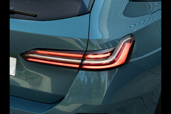 BMW i5 Touring eDrive40 M-Sport - Onderstel Prof - Pano - Trekhaak - Bowers & Wilkins