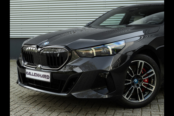 BMW i5 Touring eDrive40 M-Sport Pro - Onderstel Prof - Pano - Trekhaak - Driving Ass Prof