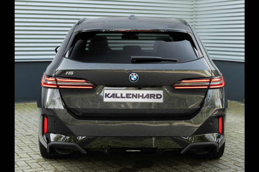 BMW i5 Touring eDrive40 M-Sport Pro - Onderstel Prof - Pano - Trekhaak - Driving Ass Prof