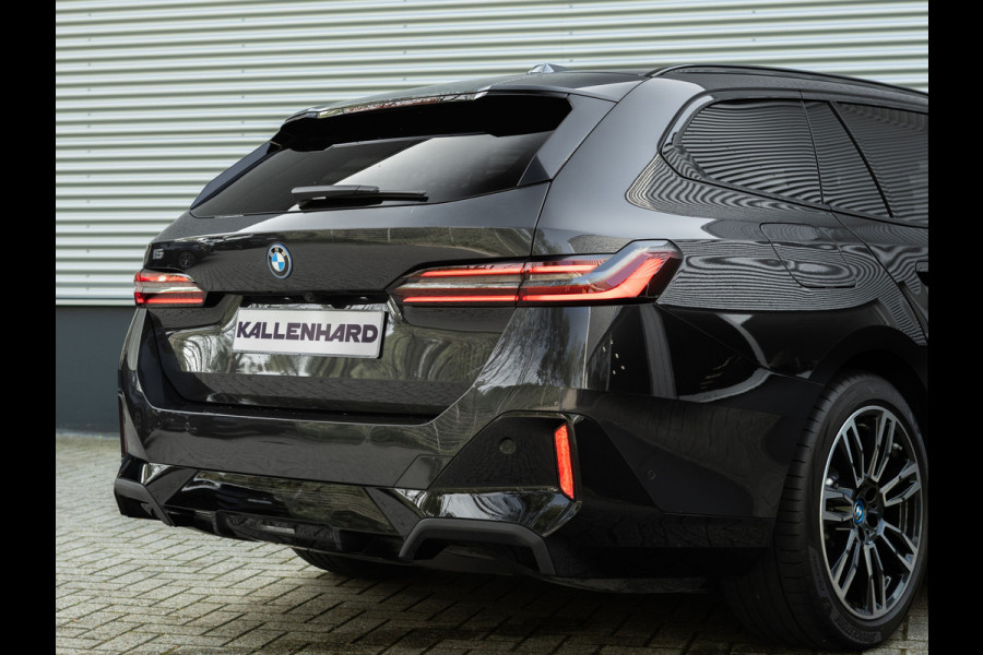 BMW i5 Touring eDrive40 M-Sport Pro - Onderstel Prof - Pano - Trekhaak - Driving Ass Prof