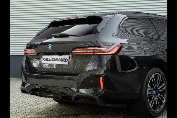 BMW i5 Touring eDrive40 M-Sport Pro - Onderstel Prof - Pano - Trekhaak - Driving Ass Prof