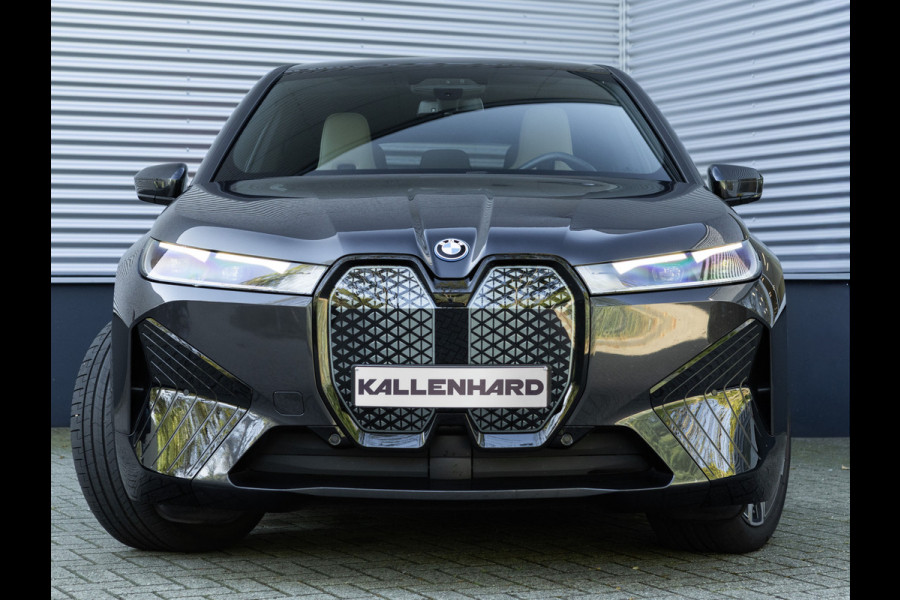 BMW iX xDrive50 - Sportpakket - Pano - Driving Ass Prof - Harman Kardon