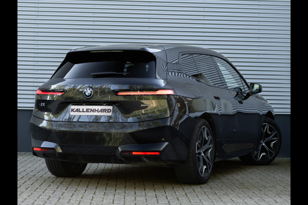 BMW iX xDrive50 - Sportpakket - Pano - Driving Ass Prof - Harman Kardon