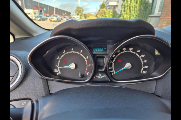 Ford Fiesta 1.0 Style Ultimate Navi, PDC, Cruise, NAP
