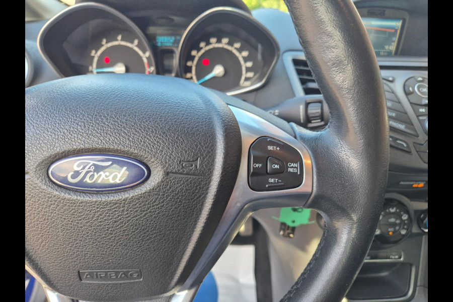 Ford Fiesta 1.0 Style Ultimate Navi, PDC, Cruise, NAP