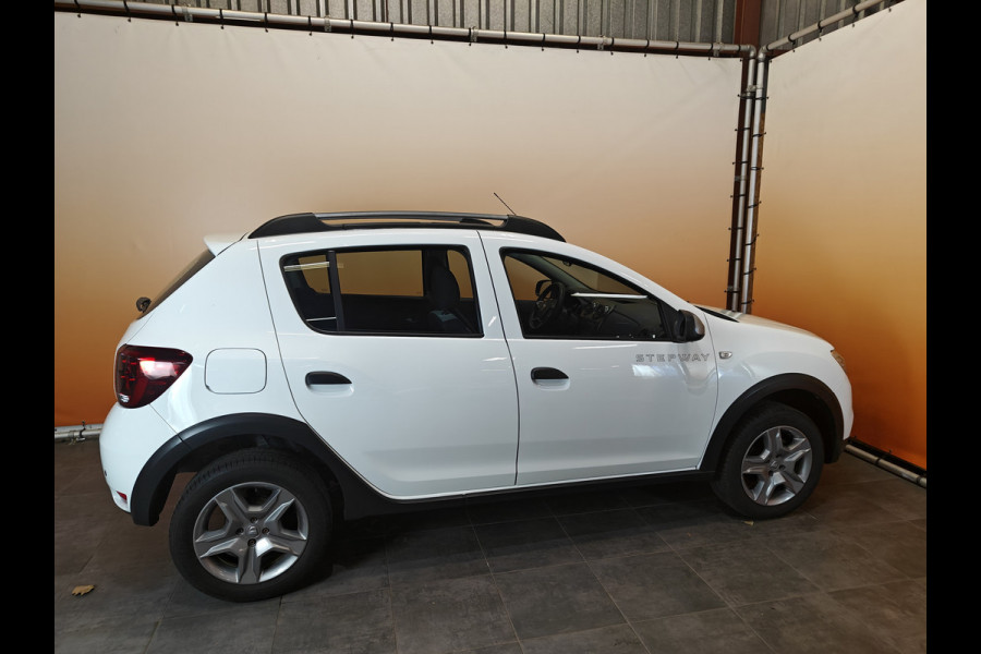 Dacia Sandero 0.9 TCe SL Stepway navigatie | stoelverw | pdc | cruise dealer onderhouden