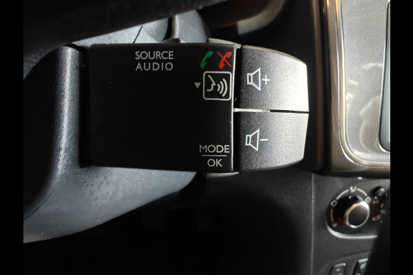 Dacia Sandero 0.9 TCe SL Stepway navigatie | stoelverw | pdc | cruise dealer onderhouden