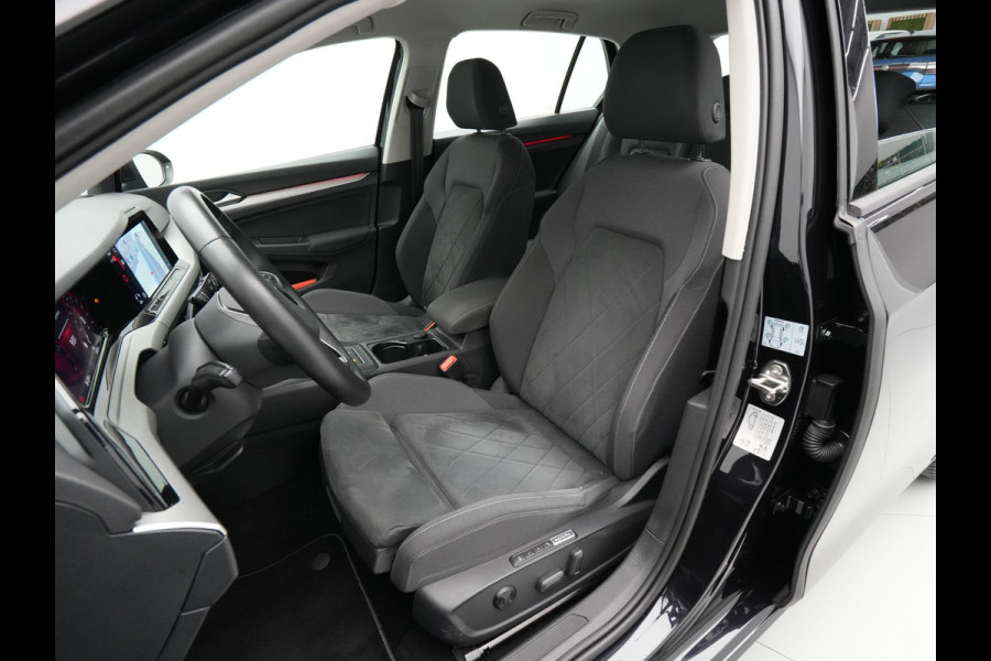 Volkswagen Golf 1.5 TSI 130pk Life Business Navigatie Trekhaak Stoelmemory Camera Stoel/stuurverwarming Carplay 217