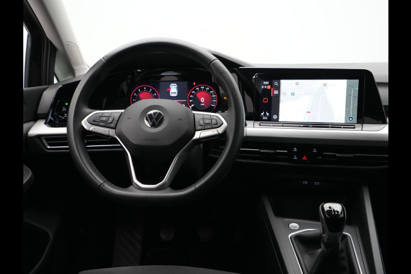 Volkswagen Golf 1.5 TSI 130pk Life Business Navigatie Trekhaak Stoelmemory Camera Stoel/stuurverwarming Carplay 217