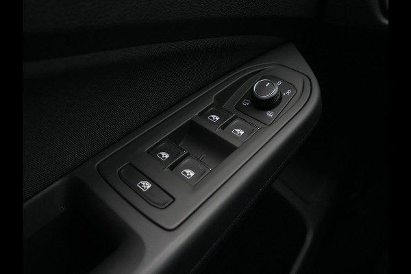 Volkswagen Golf 1.5 TSI 130pk Life Business Navigatie Trekhaak Stoelmemory Camera Stoel/stuurverwarming Carplay 217