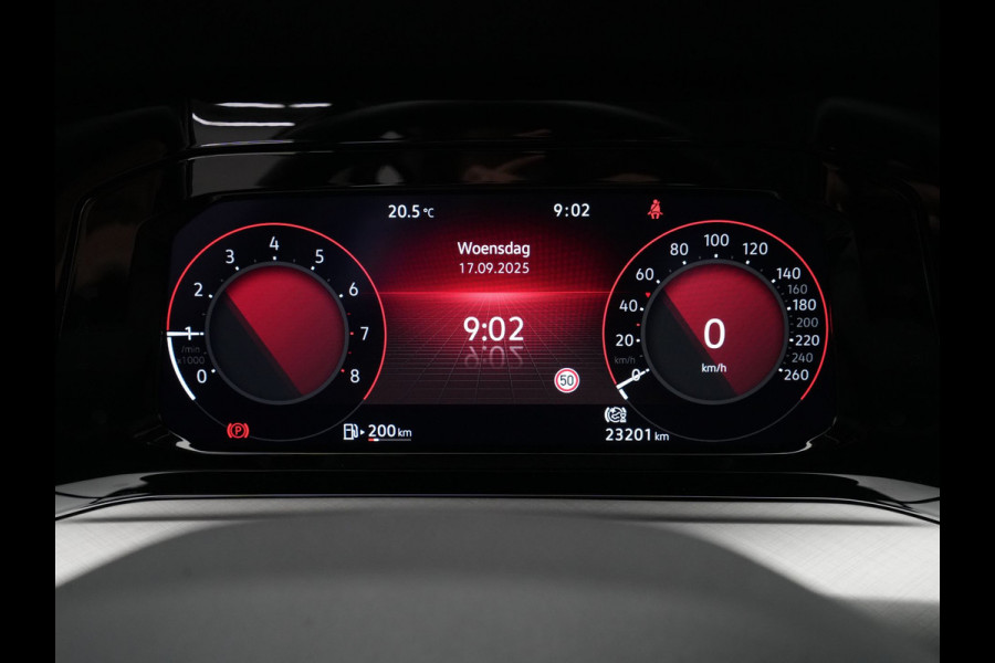 Volkswagen Golf 1.5 TSI 130pk Life Business Navigatie Trekhaak Stoelmemory Camera Stoel/stuurverwarming Carplay 217