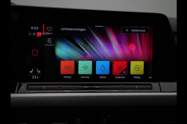 Volkswagen Golf 1.5 TSI 130pk Life Business Navigatie Trekhaak Stoelmemory Camera Stoel/stuurverwarming Carplay 217