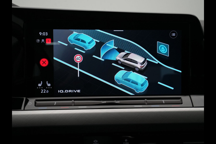 Volkswagen Golf 1.5 TSI 130pk Life Business Navigatie Trekhaak Stoelmemory Camera Stoel/stuurverwarming Carplay 217