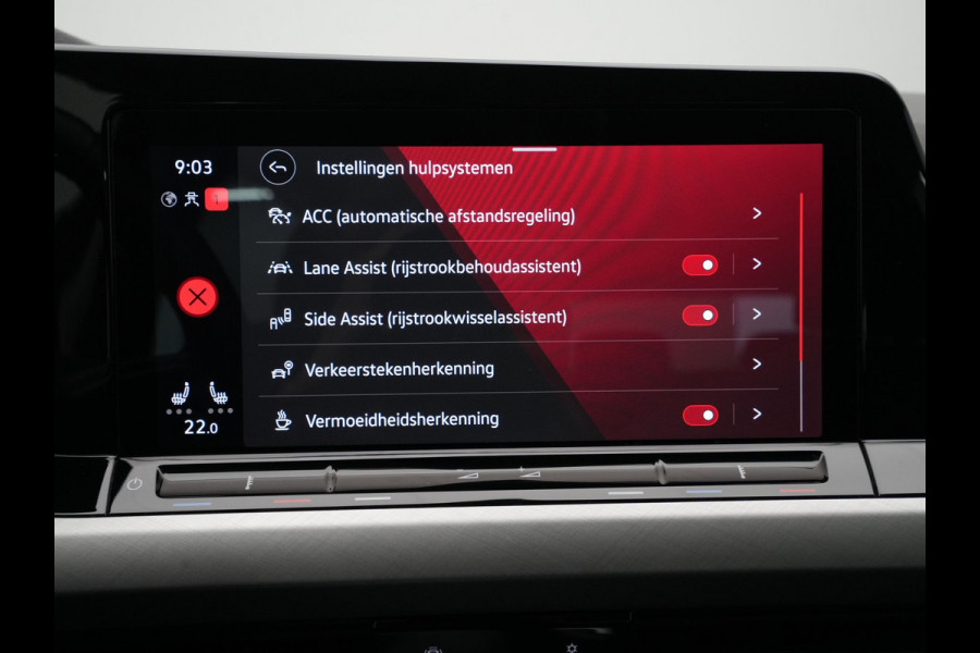 Volkswagen Golf 1.5 TSI 130pk Life Business Navigatie Trekhaak Stoelmemory Camera Stoel/stuurverwarming Carplay 217