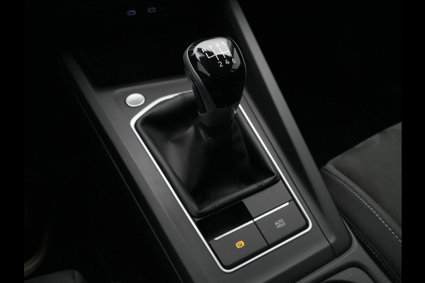 Volkswagen Golf 1.5 TSI 130pk Life Business Navigatie Trekhaak Stoelmemory Camera Stoel/stuurverwarming Carplay 217