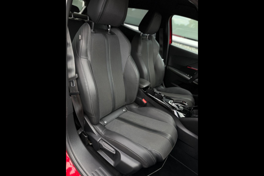 Peugeot 2008 1.2 PureTech GT-line CarPlay Camera