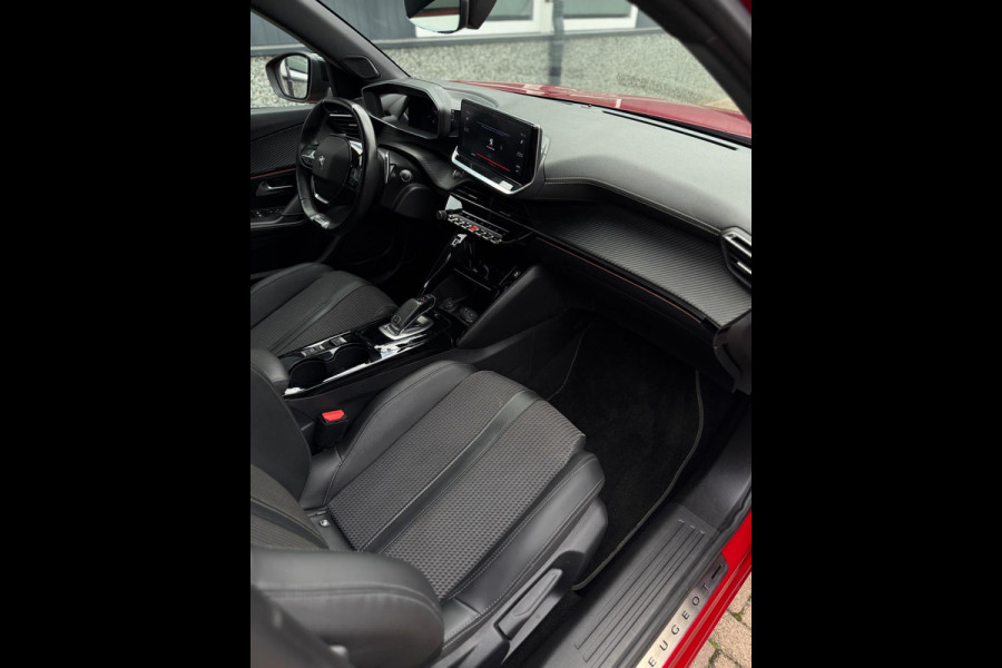 Peugeot 2008 1.2 PureTech GT-line CarPlay Camera