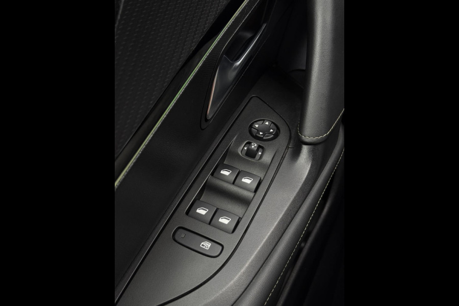 Peugeot 2008 1.2 PureTech GT-line CarPlay Camera