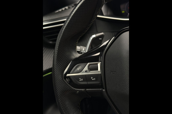 Peugeot 2008 1.2 PureTech GT-line CarPlay Camera