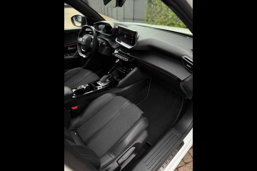 Peugeot 2008 1.2 PureTech GT-line CarPlay Sfeerverlichting