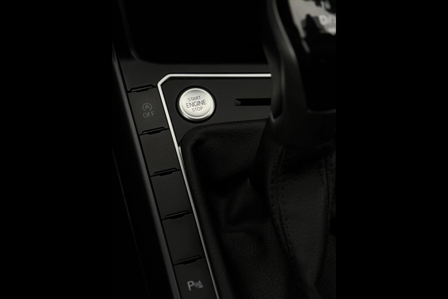 Volkswagen Polo 1.0 TSI 2x R-Line Panorama CarPlay Camera