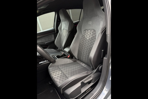 Volkswagen Golf 1.5 eTSI 3x R-Line CarPlay Camera