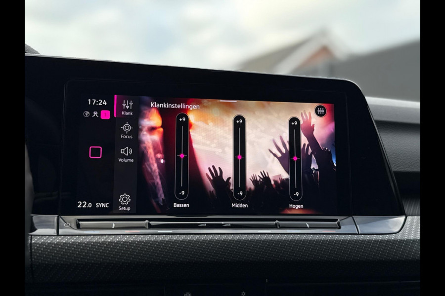 Volkswagen Golf 1.5 eTSI 3x R-Line CarPlay Camera