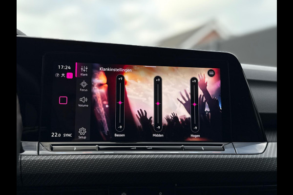 Volkswagen Golf 1.5 eTSI 3x R-Line CarPlay Camera