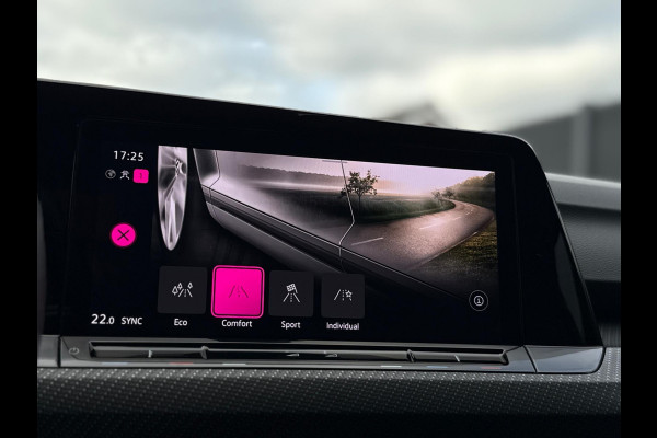 Volkswagen Golf 1.5 eTSI 3x R-Line CarPlay Camera