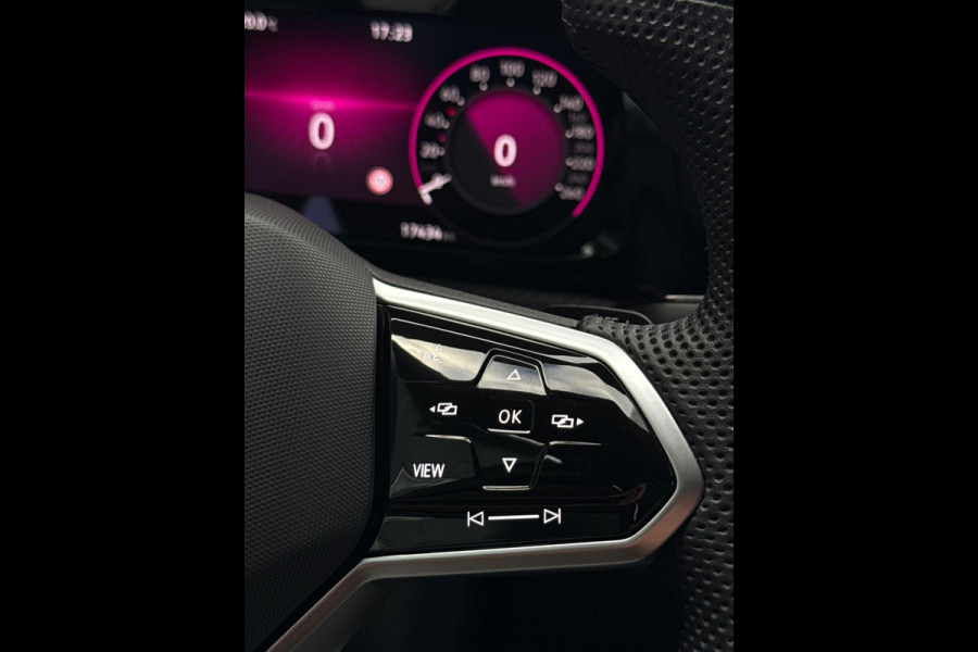 Volkswagen Golf 1.5 eTSI 3x R-Line CarPlay Camera