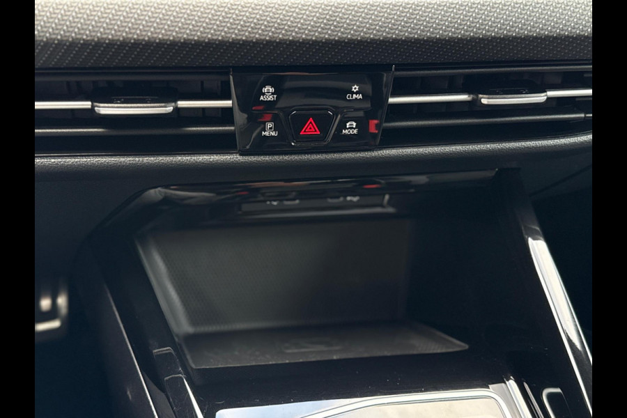 Volkswagen Golf 1.5 eTSI 3x R-Line CarPlay Camera