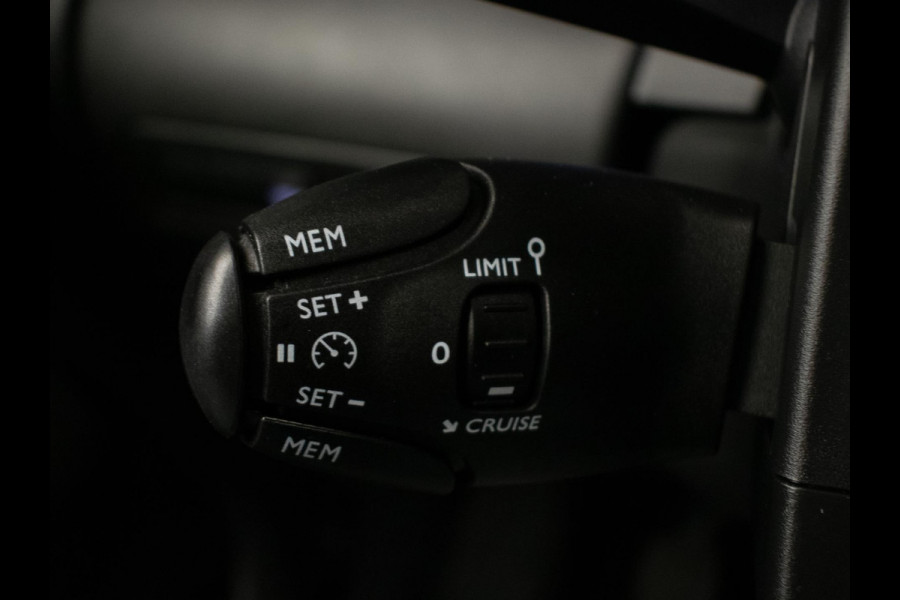 Citroën C3 Aircross 1.2 PureTech Feel Sport (NAVI,CLIMATE,CRUISE,PDC,LED,BLUETOOTH,SPORTSTOELEN,LM VELGEN,NETTE STAAT)