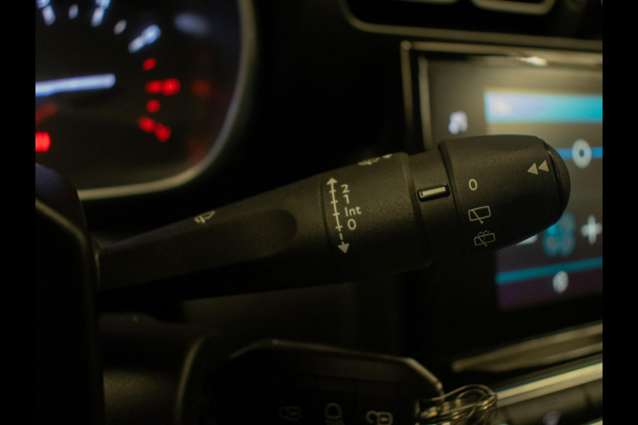Citroën C3 Aircross 1.2 PureTech Feel Sport (NAVI,CLIMATE,CRUISE,PDC,LED,BLUETOOTH,SPORTSTOELEN,LM VELGEN,NETTE STAAT)