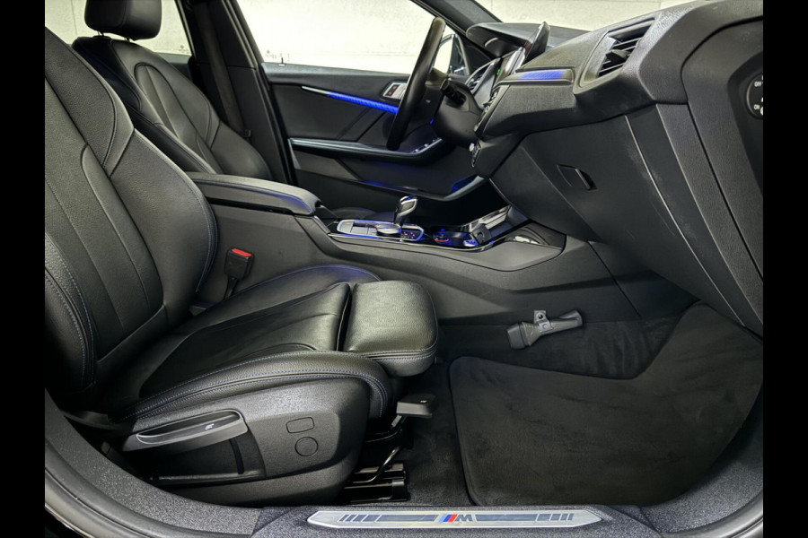 BMW 1-serie 118i M Sport CarPlay Cruise Leer Sfeer Camera NAP