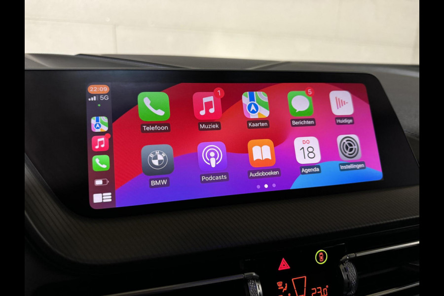BMW 1-serie 118i M Sport CarPlay Cruise Leer Sfeer Camera NAP