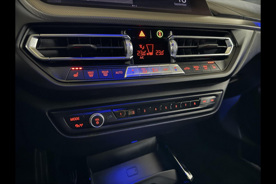 BMW 1-serie 118i M Sport CarPlay Cruise Leer Sfeer Camera NAP