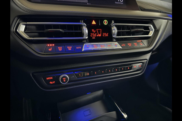 BMW 1-serie 118i M Sport CarPlay Cruise Leer Sfeer Camera NAP