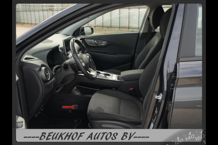 Hyundai Kona EV Comfort 64 kWh Carplay Navi Camera Soh 100% Hyundai Kona EV Comfort 64 kWh Carplay Navi Camera Soh 100%