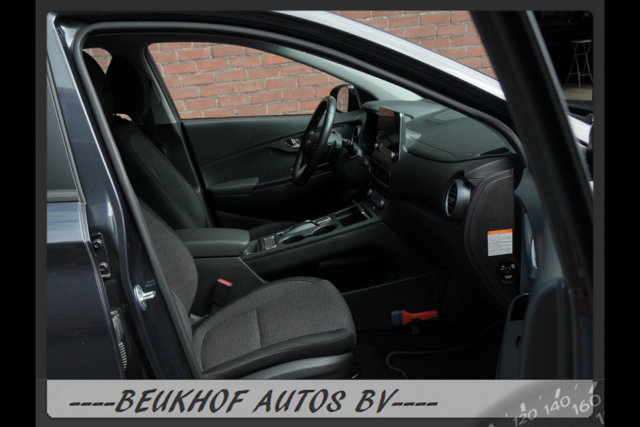 Hyundai Kona EV Comfort 64 kWh Carplay Navi Camera Soh 100% Hyundai Kona EV Comfort 64 kWh Carplay Navi Camera Soh 100%