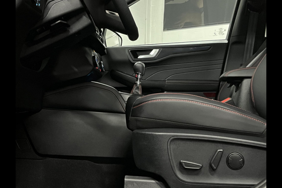Ford Kuga 1.5 EcoBoost ST-Line X *1800 kg Trekgewicht | Open dak | Trekhaak | Adapt. cruise control | B&O | Carplay | Stuur-/Stoelverwarming