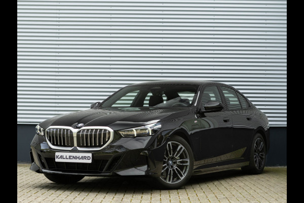 BMW 5 Serie 530e M-Sport - Driving Ass Plus - Camera - Stoelverwarming - Adaptive LED